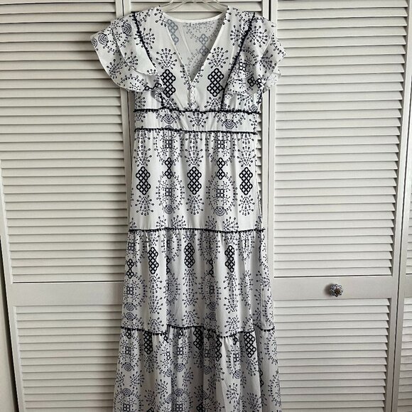 Maxi dress White & Blue women’s medium - Picture 1 of 7